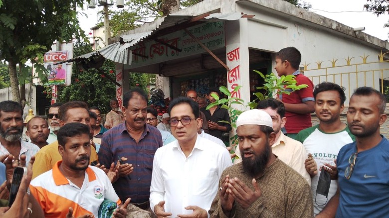 পরিবেশের ভারসাম্য রক্ষায় বেনাপোলে বিএনপির উদ্যোগে বৃক্ষরোপণ অভিযান