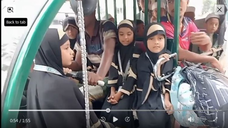 যশোর জেলা প্রশাসক সহ শিক্ষা অফিসারদের দৃষ্টি আকর্ষন  ঝুঁকিপূর্ণ শিক্ষার্থী পরিবহনের অভিযোগ...